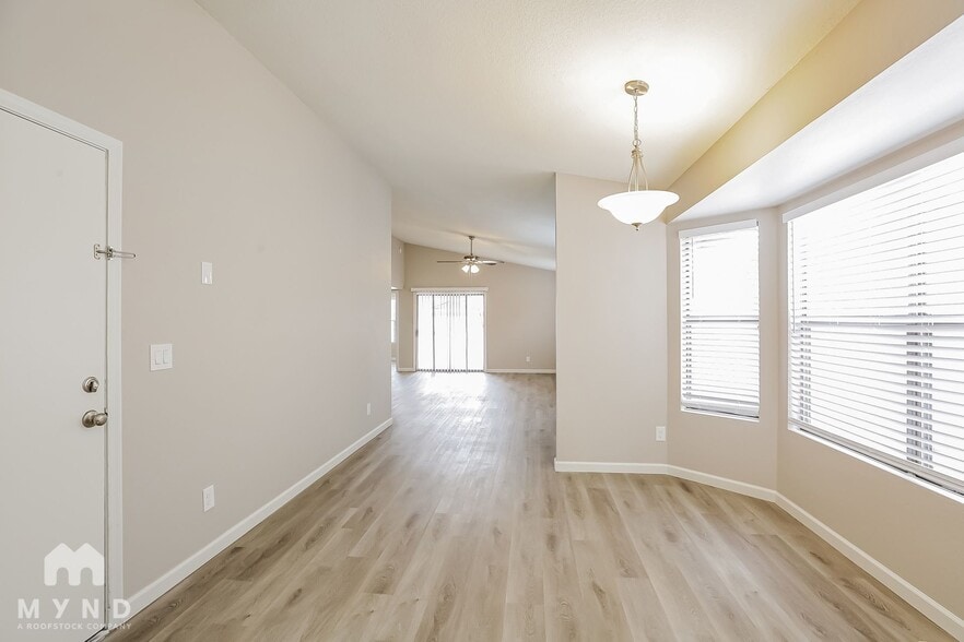 Building Photo - 4545 N 67th Ave