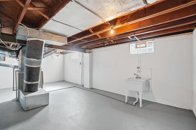 Building Photo - 1654 Ashland Ave