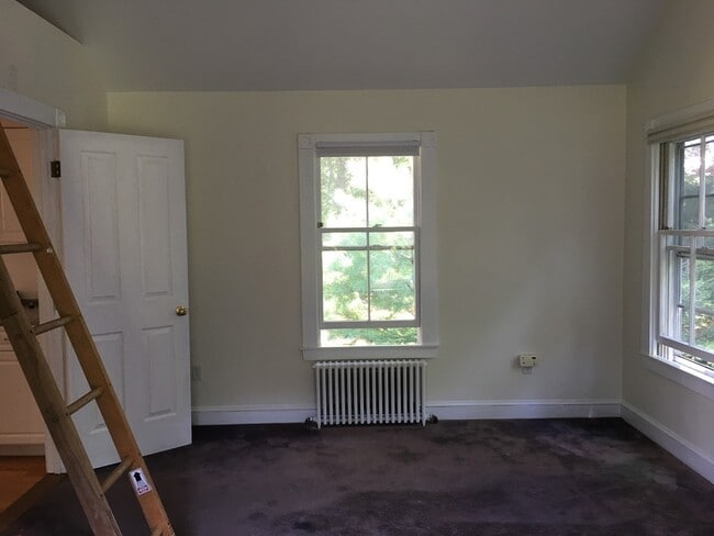 Building Photo - 16 Hillside Terrace