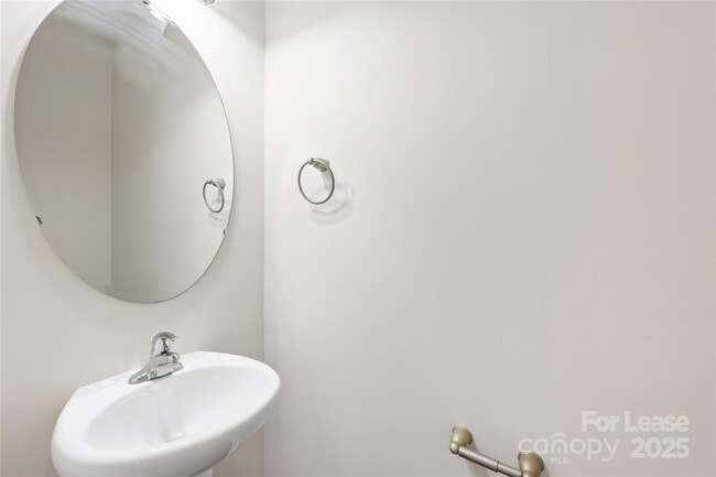 Building Photo - 15235 Wrights Crossing Dr