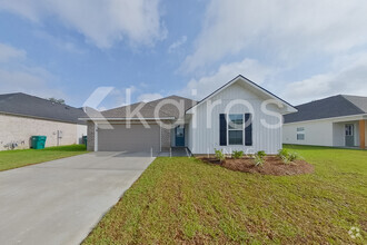 Building Photo - 13721 Pinyon Dr