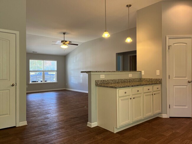 Building Photo - Charming 3/2 Home in Boiling Springs!