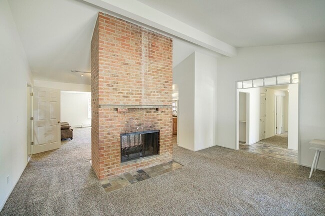 Building Photo - 3Bd/1.75Ba Edmonds House