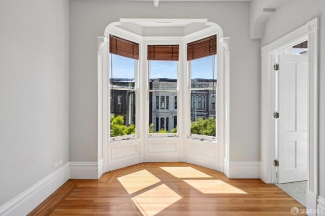 Building Photo - 2250 Webster St