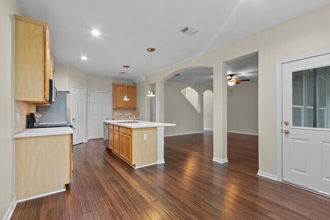 Building Photo - 142 W Burberry Cir