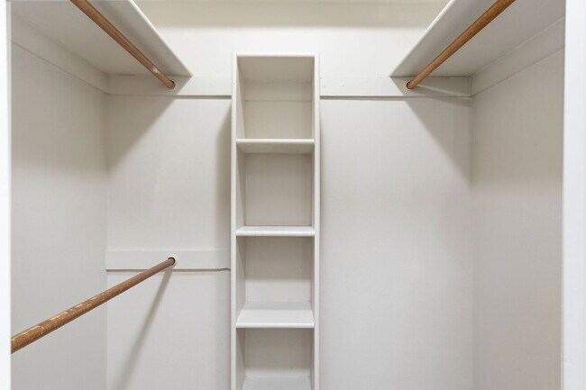 Building Photo - 4015 Autumn Heights Dr