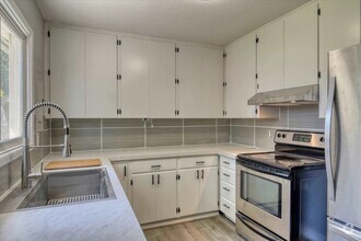 Building Photo - Coming Soon - Charming 3-Bed Home for Rent...