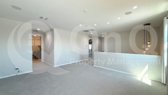 Building Photo - 26410 N Thornhill Dr
