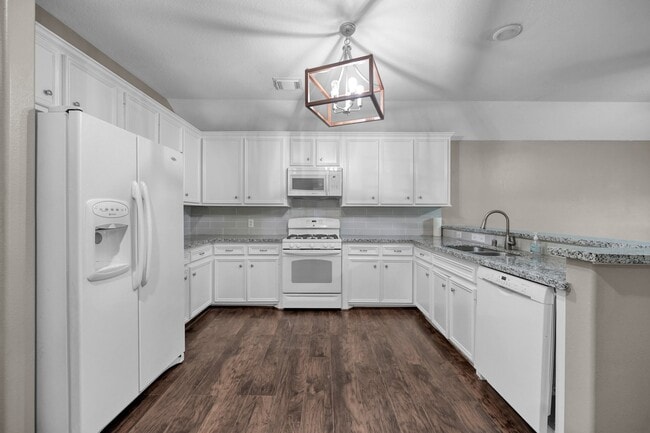 Building Photo - 103 Moonspinner