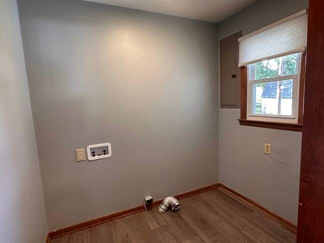 Building Photo - 3206 W 1000 N