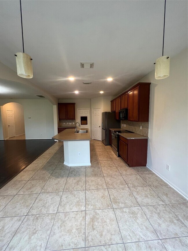 Building Photo - 43 Nestlewood Pl