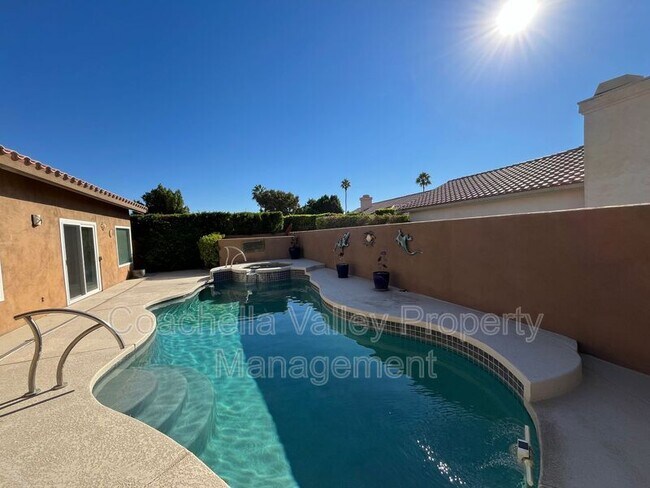 Building Photo - 77597 Carinda Ct