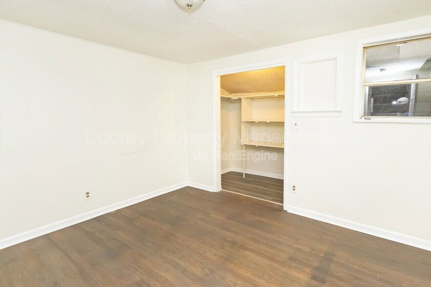 Building Photo - 5270 Rotary Dr