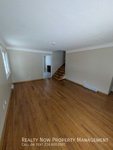 Building Photo - 12517 Park Knoll Dr