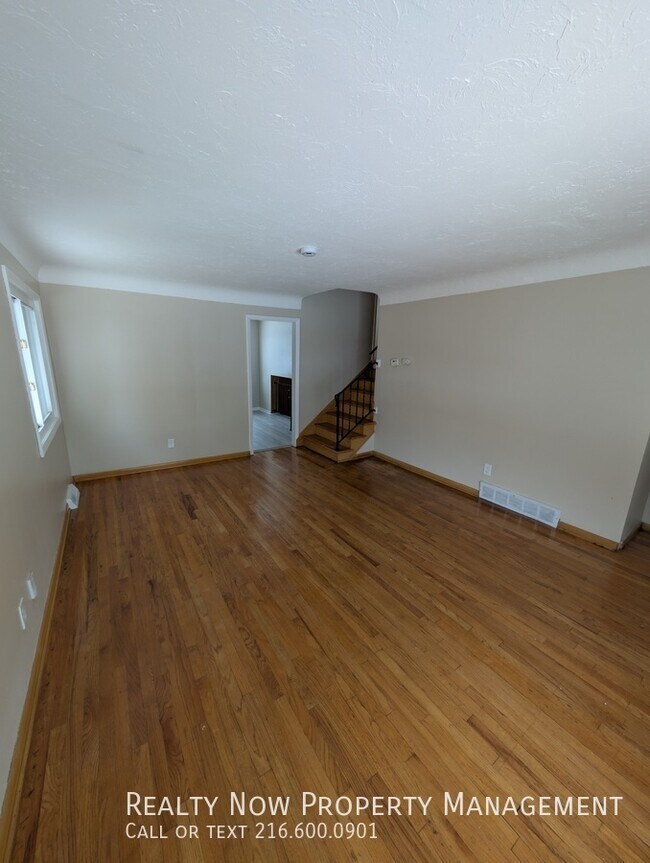 Building Photo - 12517 Park Knoll Dr