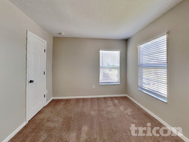 Building Photo - 4667 Caverns Dr