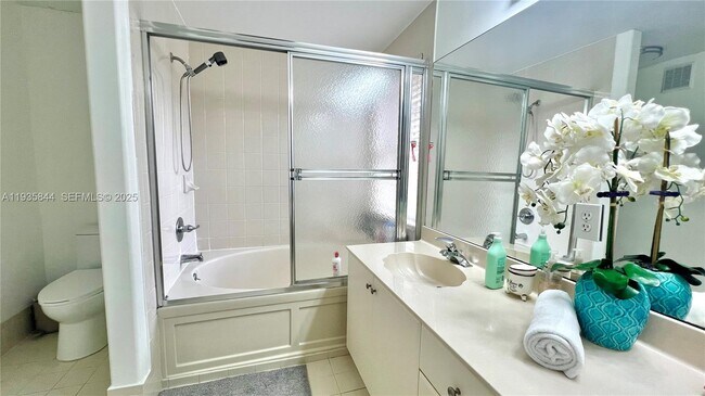 Building Photo - 17014 SW 39th St