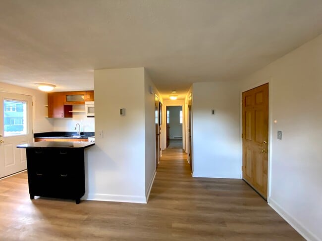 Building Photo - 197 W Wyoming Ave