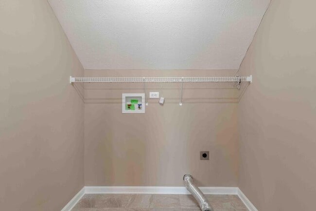 Building Photo - 1063 Freedom Dr
