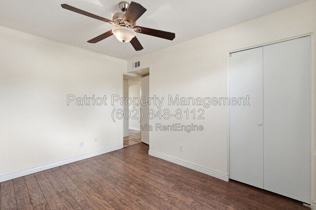 Building Photo - 1275 W Del Rio St