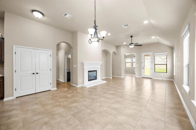 Building Photo - 14308 Senia Bend