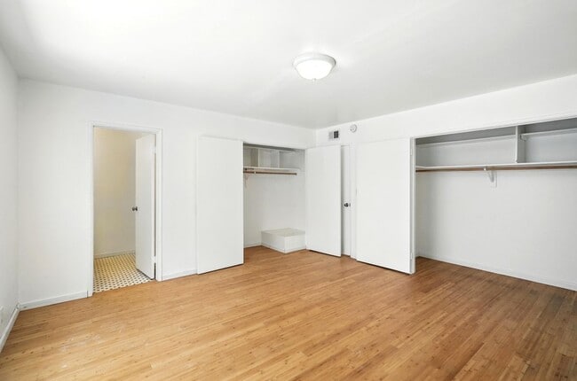 Building Photo - 8461 Valley Circle Blvd