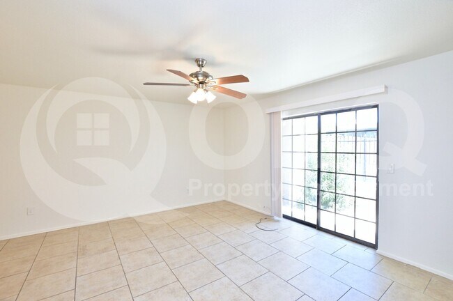 Building Photo - 3119 W Cochise Dr
