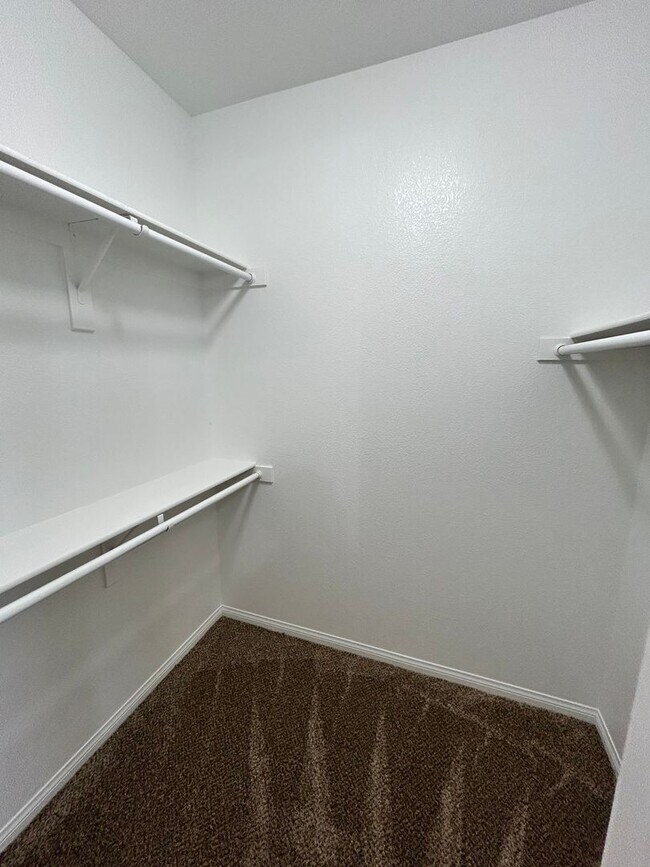 Building Photo - Beautiful 4/Bed/3Bath/2Car Two-Story Home with Loft and Office in Providence!