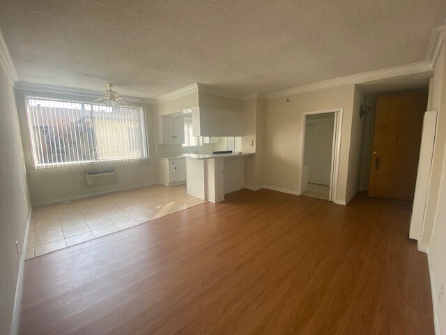 Building Photo - 303 Commonwealth Ave