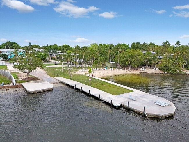 Building Photo - 42 Bonefish Ave