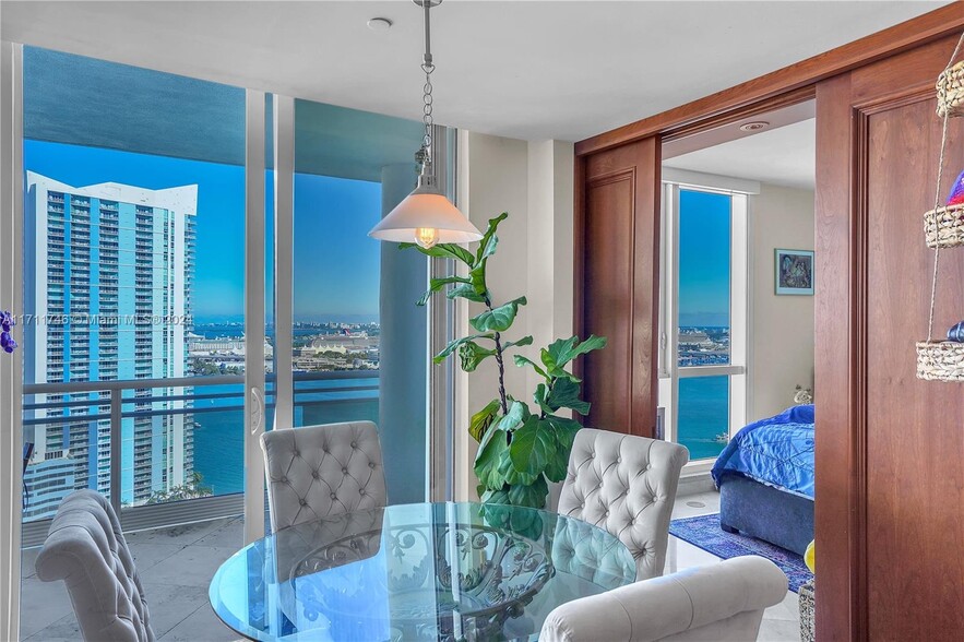 Building Photo - 901 Brickell Key