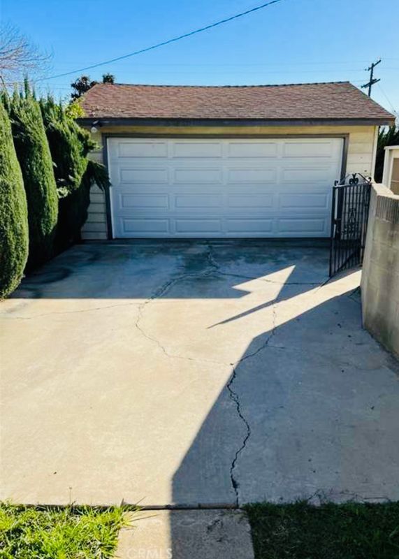 Building Photo - 236 W 127th St