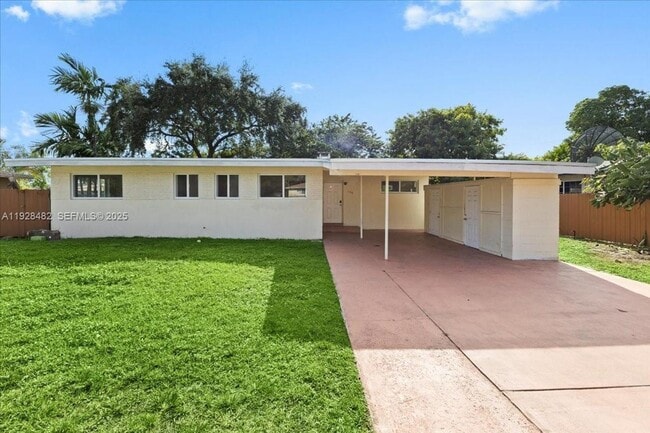 Building Photo - 140 NW 198th St