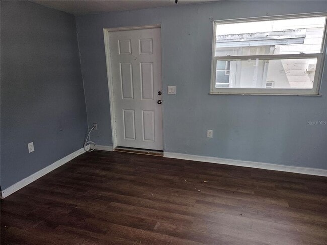 Building Photo - 5206 7th St