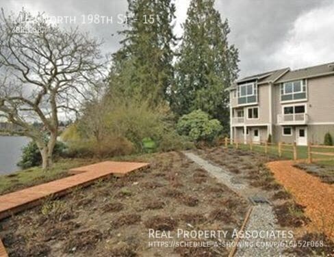 Building Photo - 1162 N 198th St