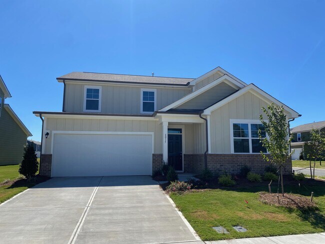 Primary Photo - 6015 Weddington Pointe Dr