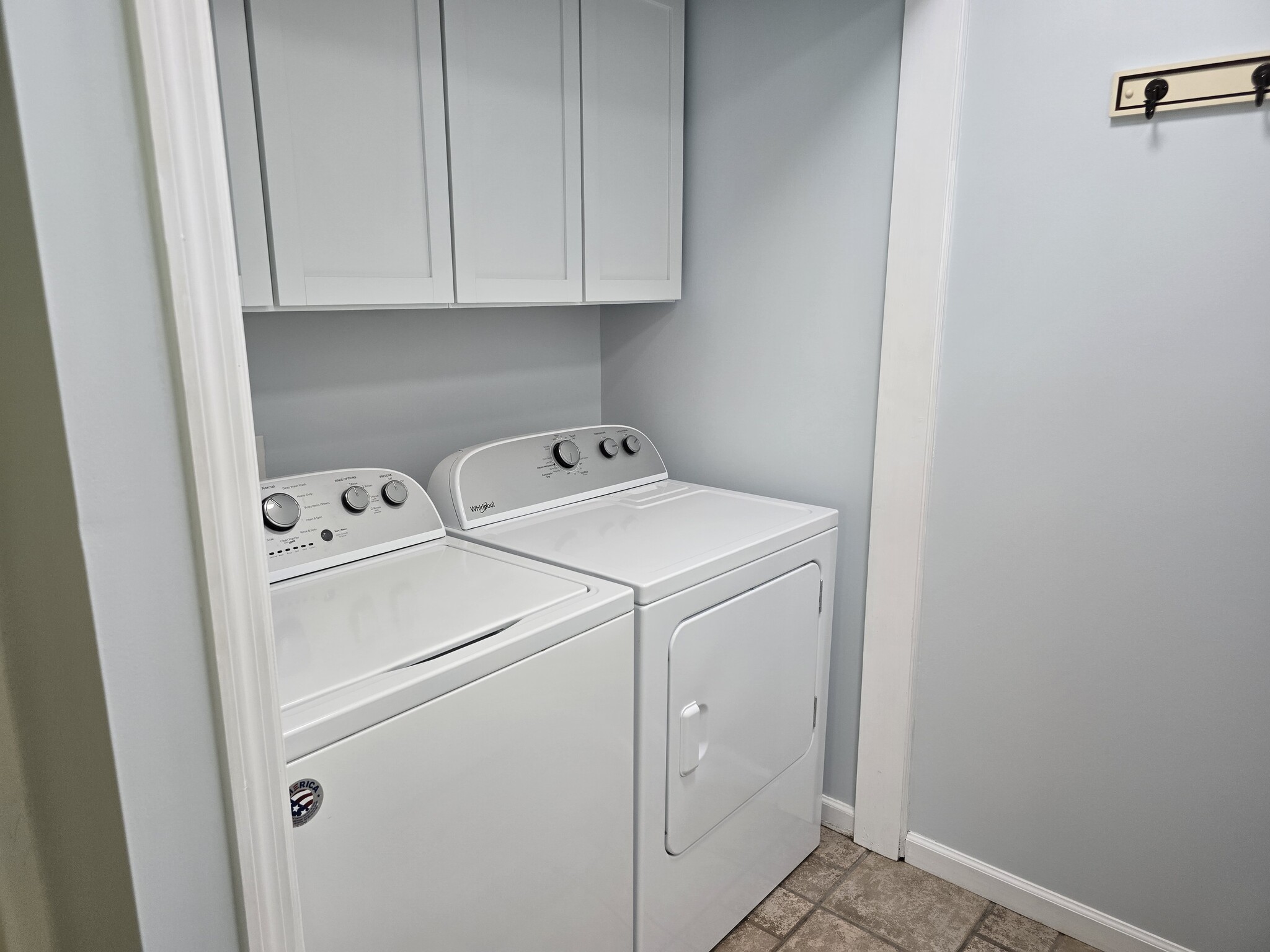 Laundry Area with Washer & Dryer - 2065 Pinemount Blvd