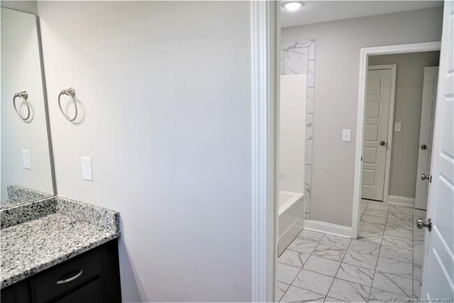 Building Photo - 113 Nairn St