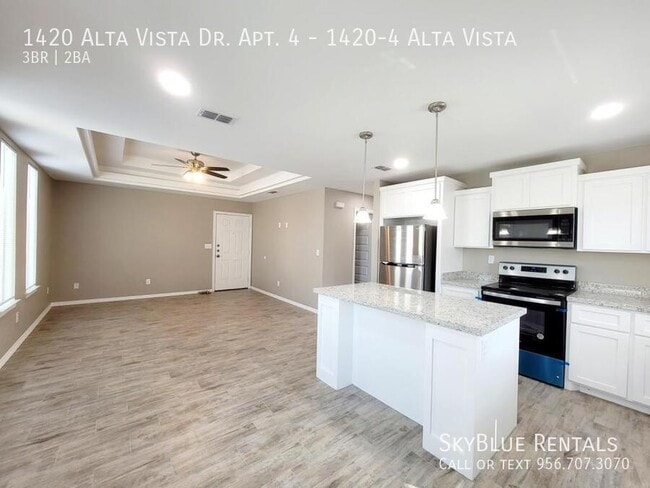 Building Photo - 1420 Alta Vista Dr