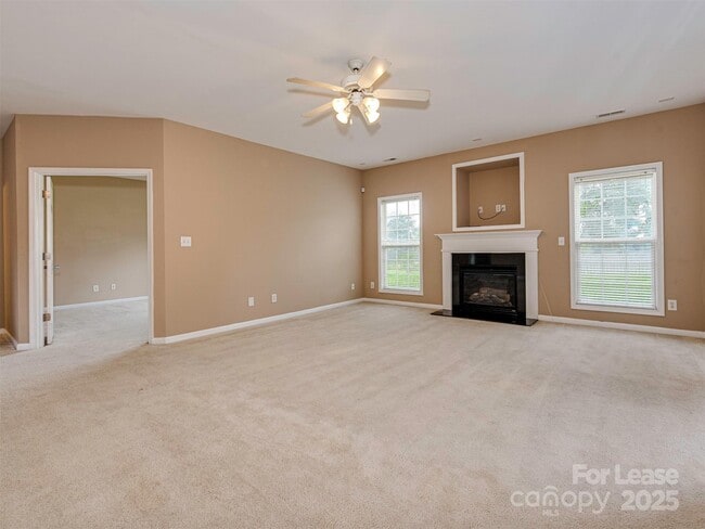 Building Photo - 5607 Fulton Ridge Dr