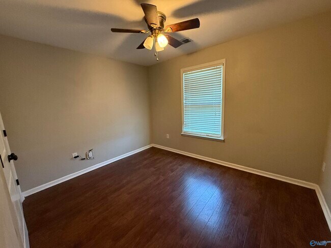 Building Photo - 110 Chestnut Cove