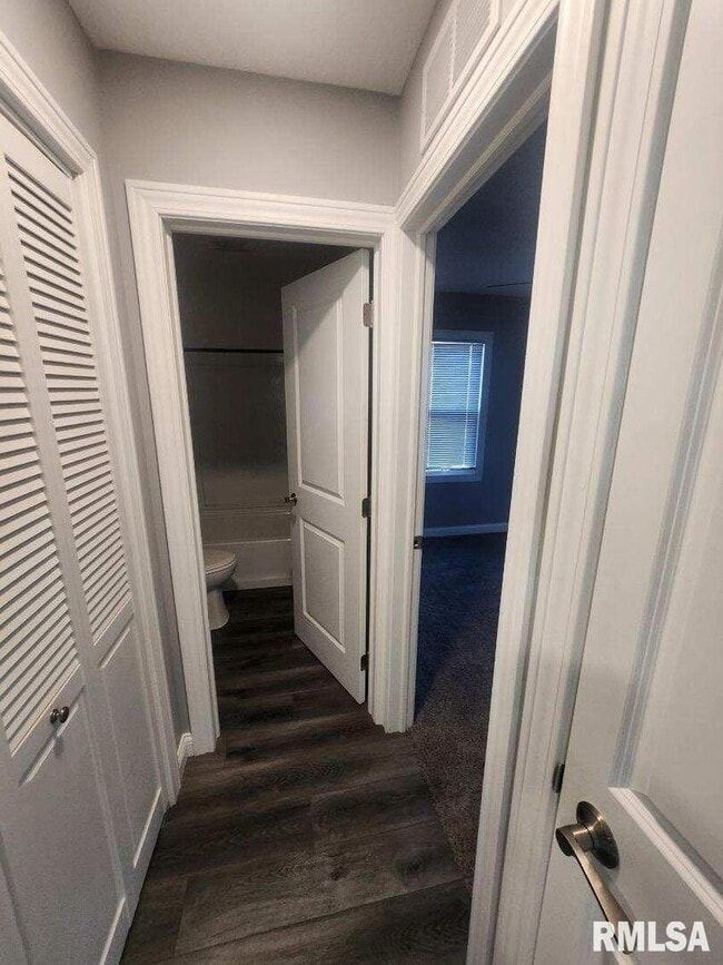 Building Photo - 240 5th St E