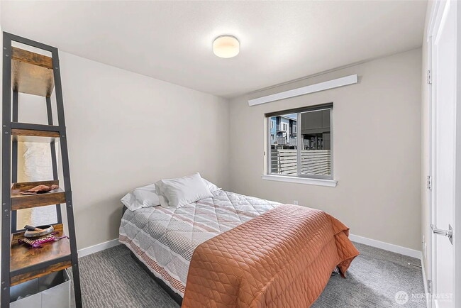 Building Photo - Modern 3-bedroom with Fully Fenced Yard in...