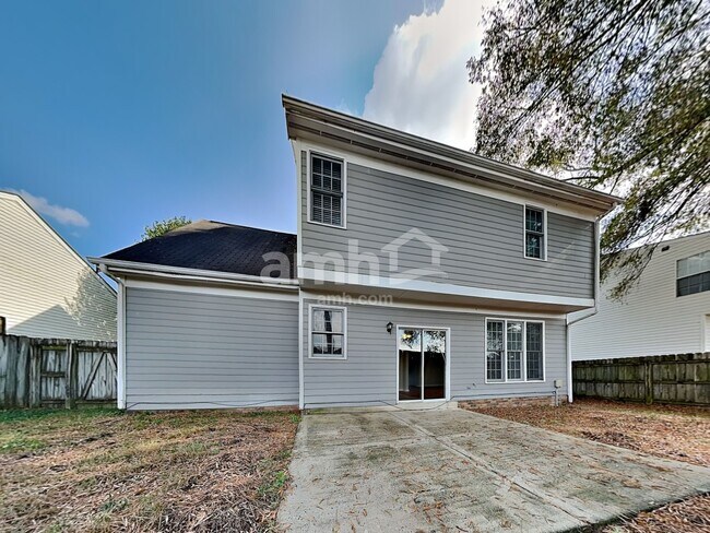 Building Photo - 537 Hanska Way