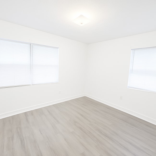 Building Photo - Charming Home for Rent in Murray Hill!