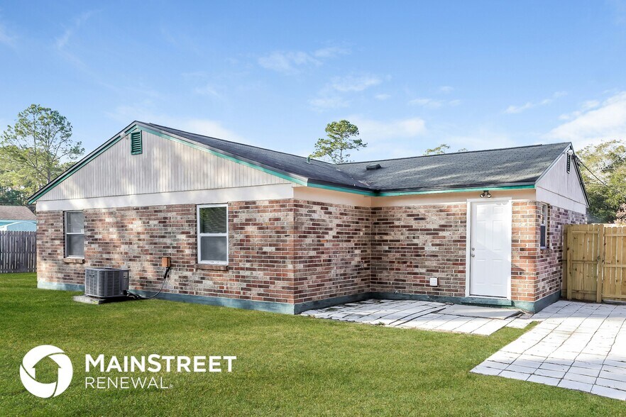 Building Photo - 4284 Key Vega Dr S