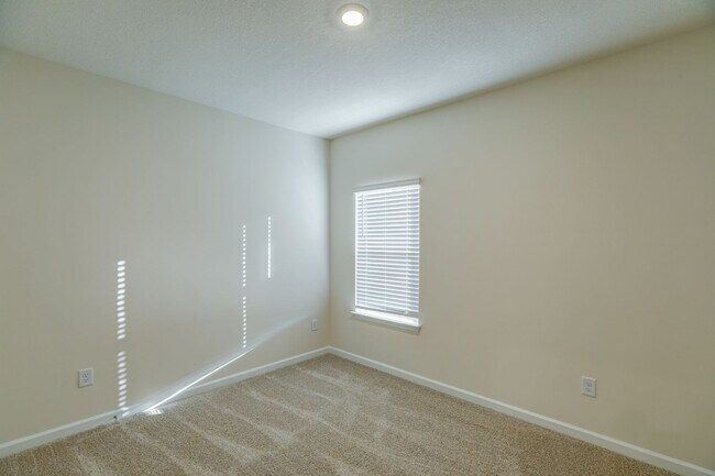 Building Photo - NEW CONSTRUCTION - 5 BDRMS, 3 BTHS, JOHNSON CITY