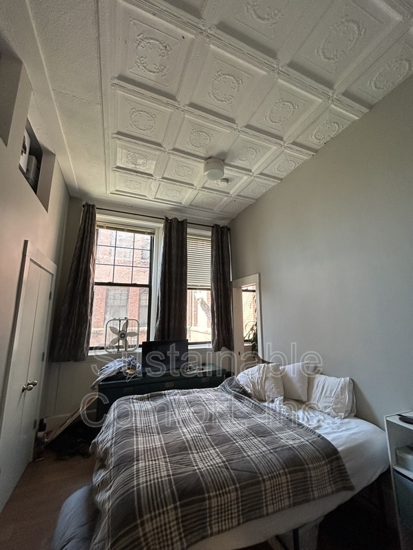 Building Photo - 28 Adams St