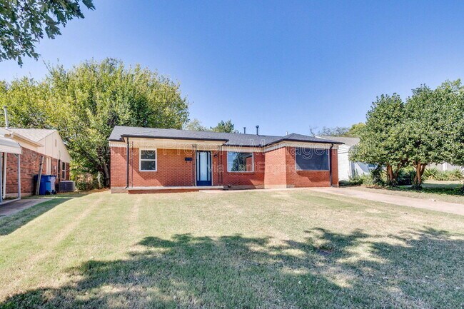 Building Photo - 813 S Midwest Blvd