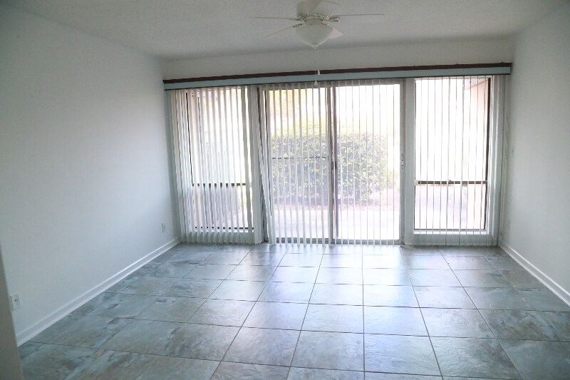 Building Photo - 50 Club House Dr